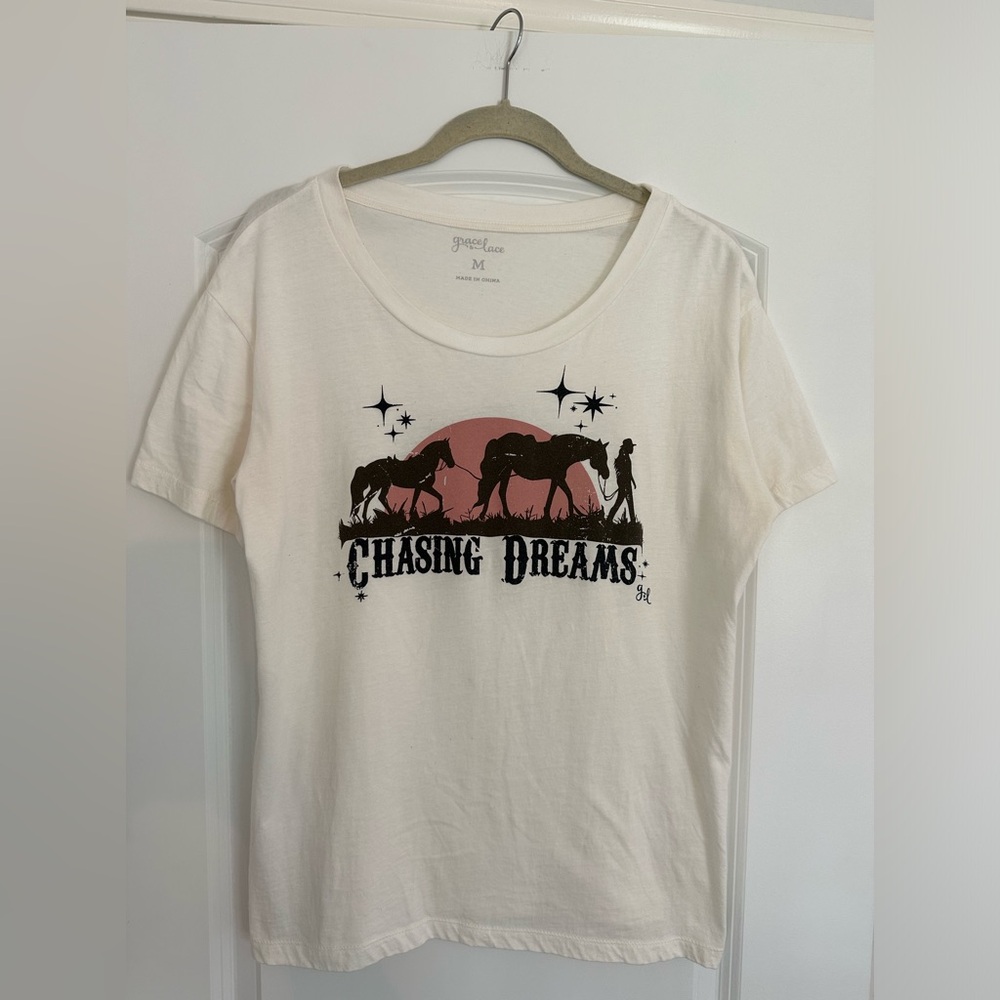 Grace & Lace Chasing Dreams tee, size medium.